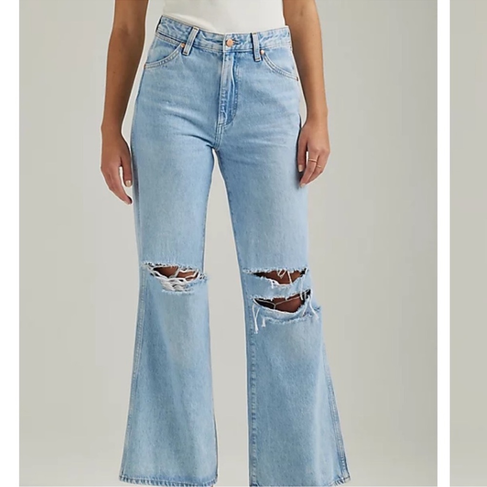Women’s Wrangler Bonnie Flare Jean Size 26 x 32